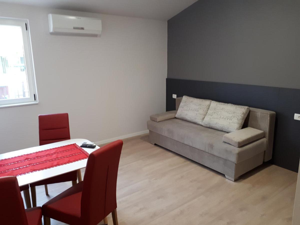 Apartments Sophie Makarska Exterior foto